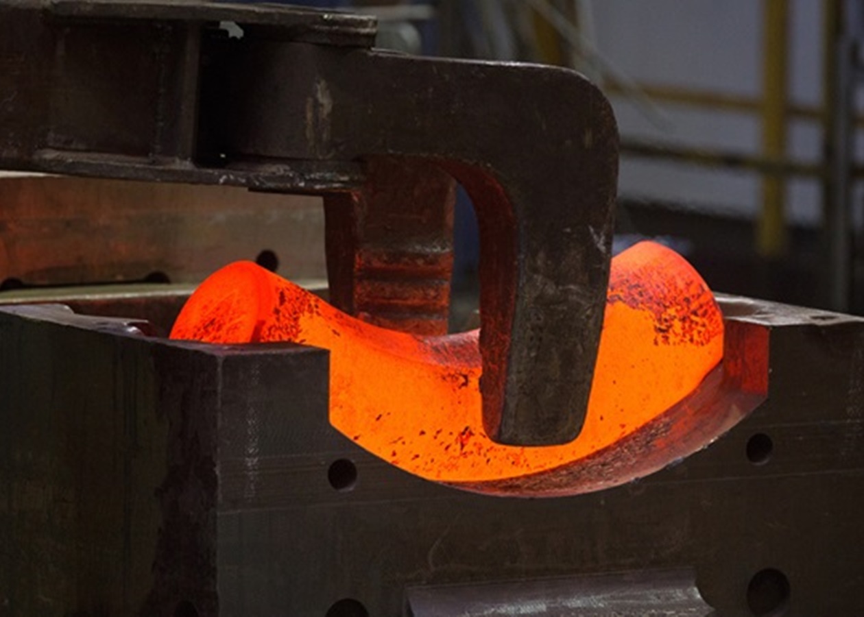 Слідом за автозаводами: виробник титану РФ переходить на 4-денний тиждень