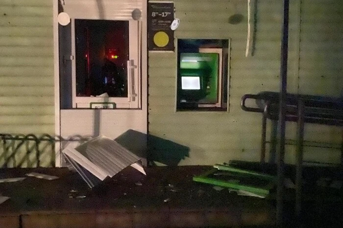 Росія вдарила по центральній площі Новгород-Сіверського на Чернігівщині