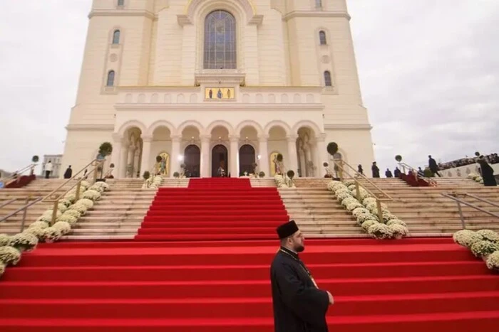 Найбільший у світі православний храм освячено у Бухаресті