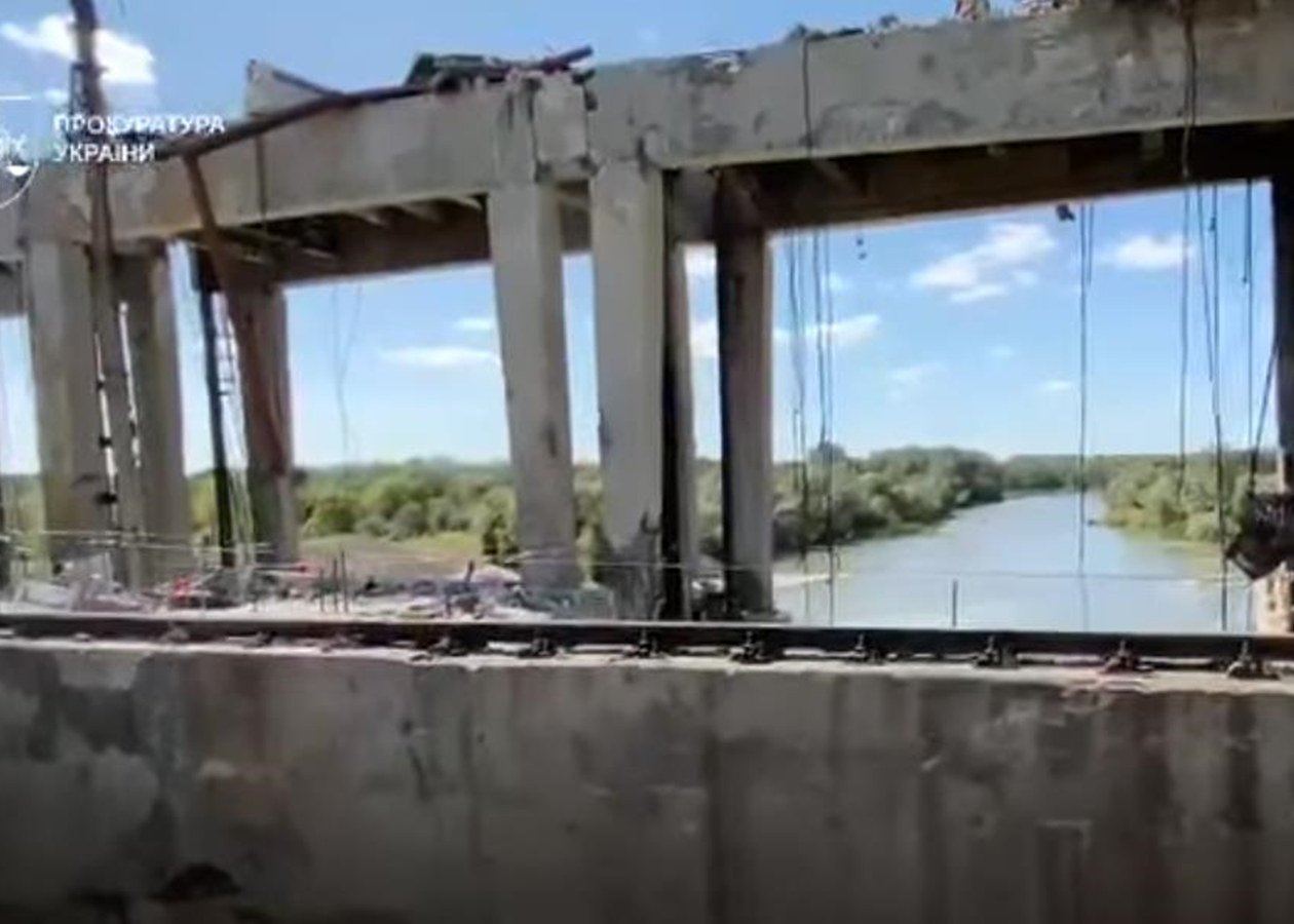 Наказали зруйнувати Оскільську греблю: справу генералів РФ передано до суду