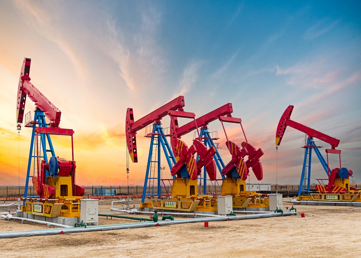 Нафта наближається до $100 за барель