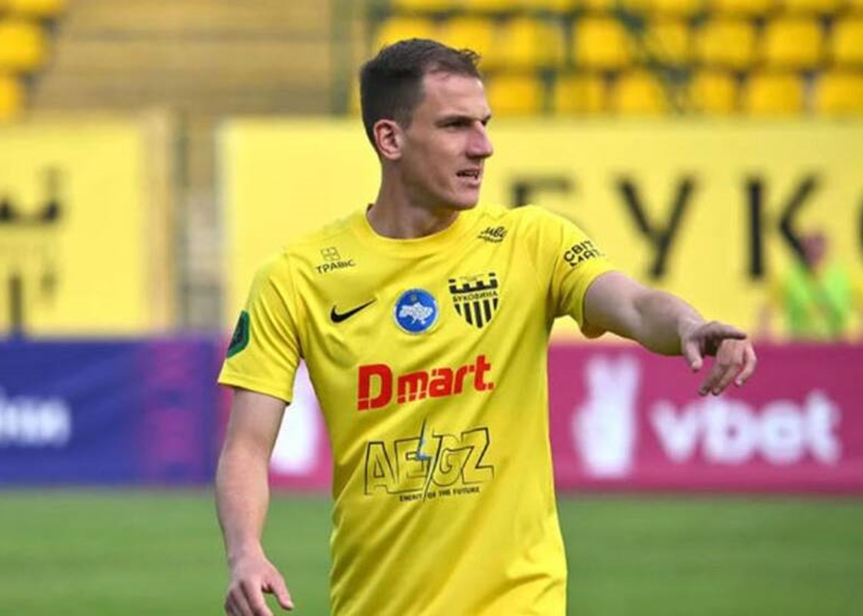 Футболіста Буковини забрали на швидкій під час матчу з Динамо