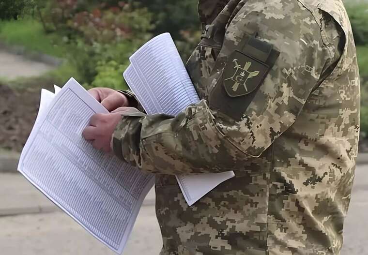 Вибух біля будівлі ТЦК у Миколаєві на Львівщині: невідомі закинули пристрій з вулиці, є постраждалий