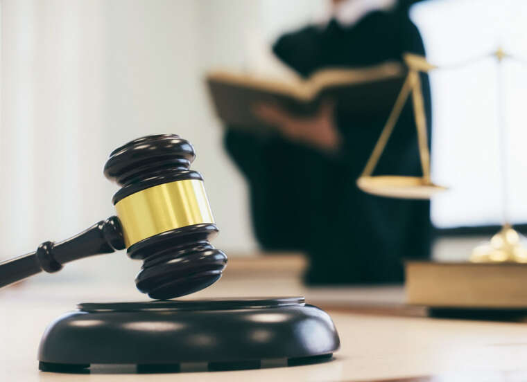 Дев’ять посилок із Китаю та неправдиві декларації: суд конфіскував 18 акумуляторів для дронів